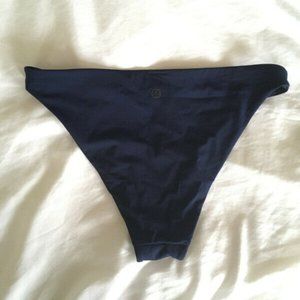 Lululemon size 6 swim bottoms